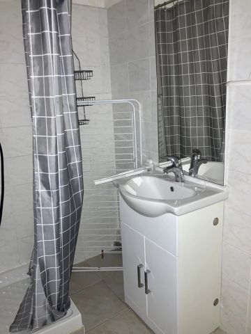 Location Appartement 1 pièce 25m² SALLANCHES 74700 - Photo 4