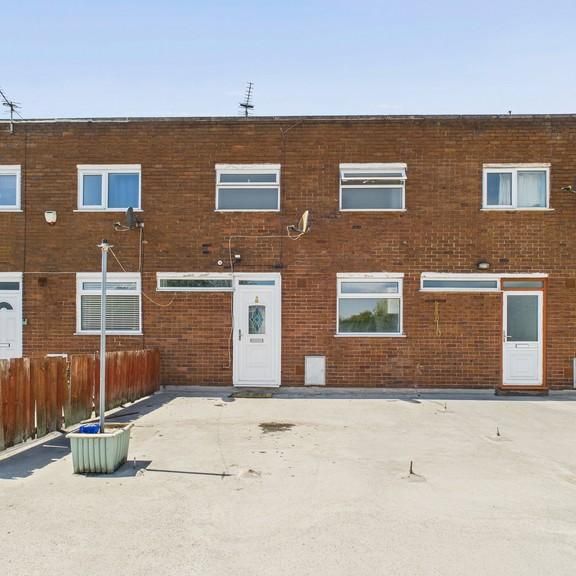 3 bedroom apartment to rent - Photo 1