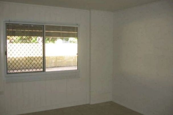 Cosy Airconditioned Unit - Photo 1