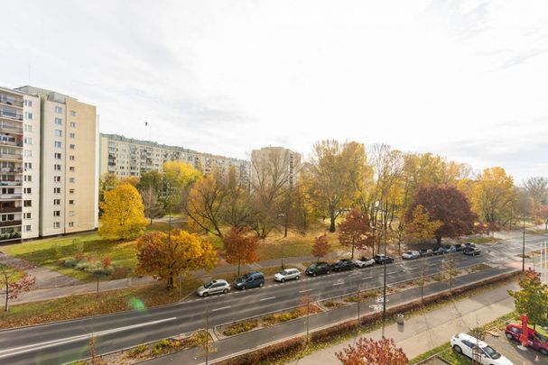 Ładny apartament, 2 balkony, garderoba, Metro - Фото 1