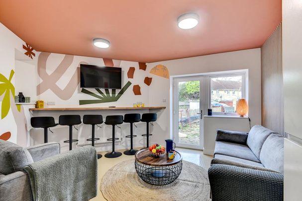 6 bedroom house of multiple occupation to rent - Photo 1