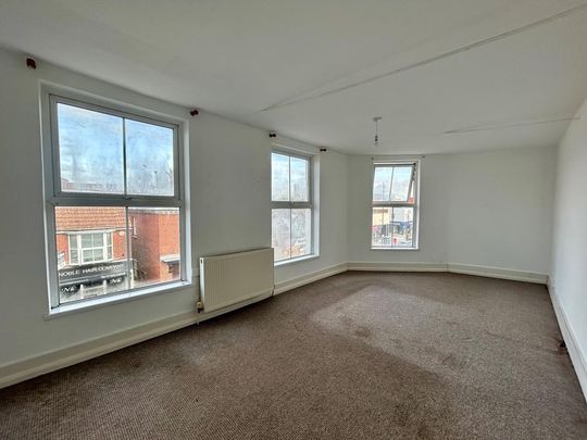 3 bedroom end of terrace house to rent - Photo 1