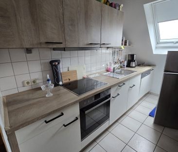 Individuelle 2 Zimmer Dachgeschosswohnung mit Balkon und Tageslicht... - Foto 1