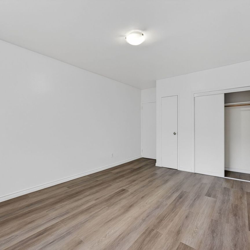 For Lease - 275 Wentworth Street Unit# 404, Oshawa, Ontario - Photo 1