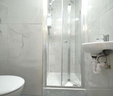 Hughes Road, Ashford, TW15 - Photo 4