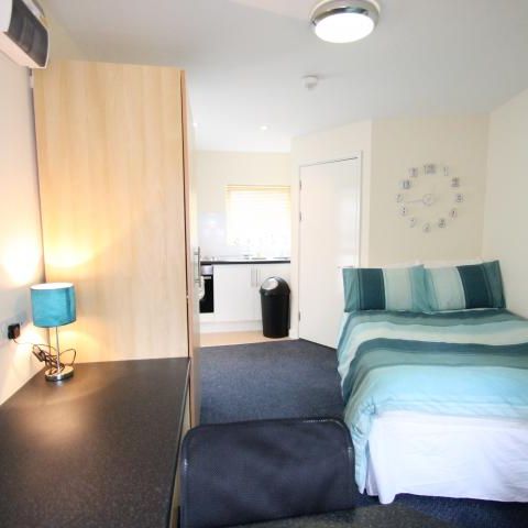 1 Bedroom | Richmond Lodge, PL4 6HN - Studio 1 - Photo 1