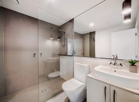 2 bedroom with car space - Photo 3