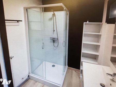 COUTANCES, centre ville appartement F2 non meublé - Photo 3