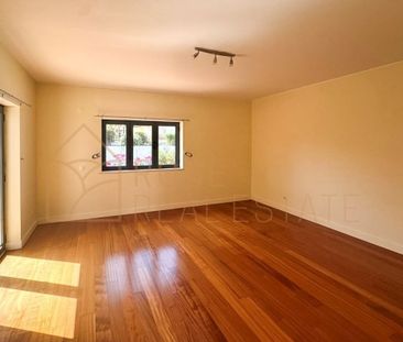 4 room luxury House for rent in Areia (Cascais), Cascais e Estoril,... - Photo 2