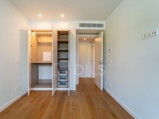 Apartamento T2 em Vila Nova Gaia com varanda e estacionamento - Photo 1