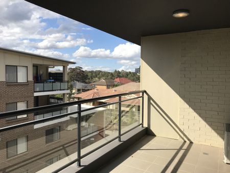 Modern 1 Bedroom Apartment for lease , close to Stockland Mall and Business Park - Photo 5