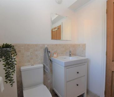 3 bedroom terraced house to rent - Photo 4