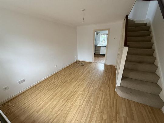 2 bedroom end of terrace house to rent - Photo 1