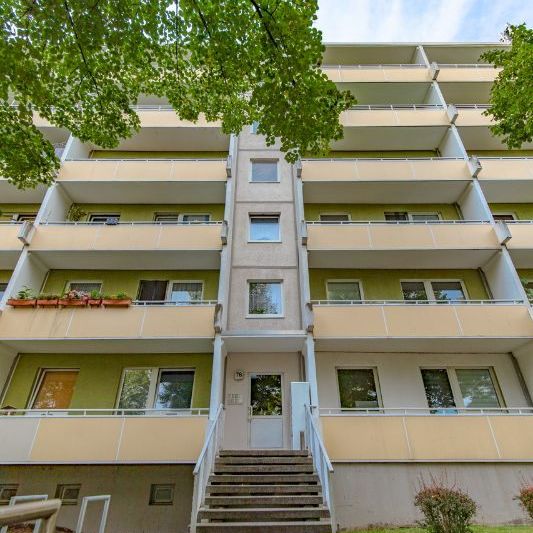 Kleine Wohnung, aber großer Balkon mit Blick ins Grüne und frisch saniert. - Photo 1