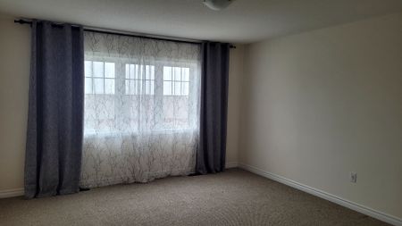 For Lease - 2135 Speare Court, Innisfil, Ontario - Photo 3