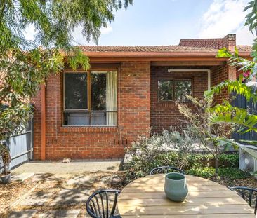 2/21 Queen Street, Coburg VIC 3058 - Photo 4
