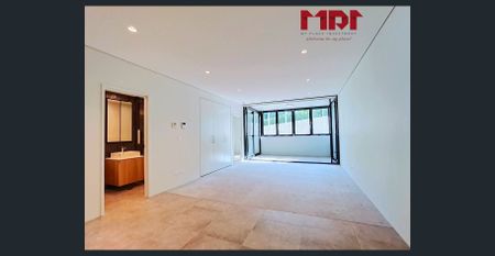 Large Lounge with Northern Aspect - Photo 2