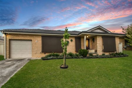 Comfortable & Low-Maintenance Living in a Quiet Location - Photo 5