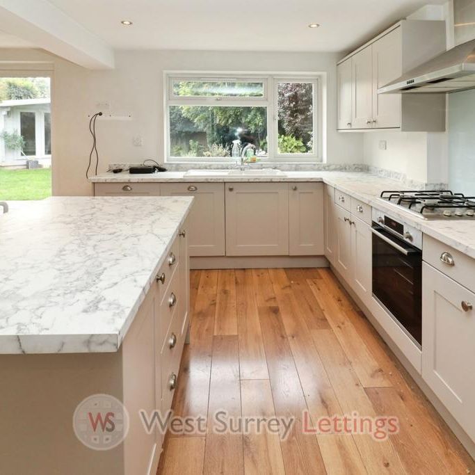 4 bedroom detached house to rent - Photo 1