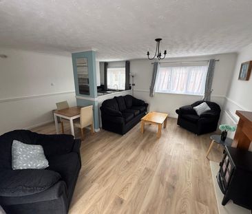 Halyard Croft, Hull - Photo 1