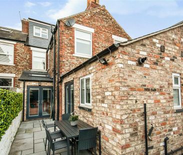 4 bedroom terraced house to rent - Photo 5