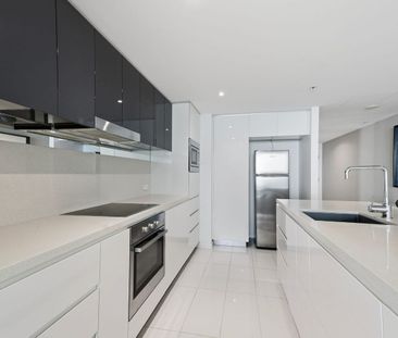 HILTON 2 BEDROOM/2 BATHROOM FULLY FURNISHED APARTMENT WITH STUNNING... - Photo 6