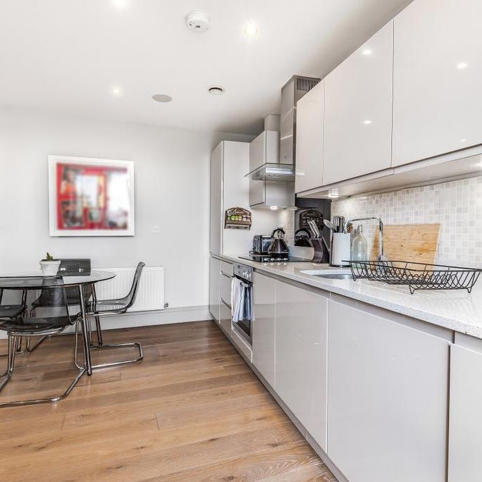 2 bedroom flat to rent - Photo 1