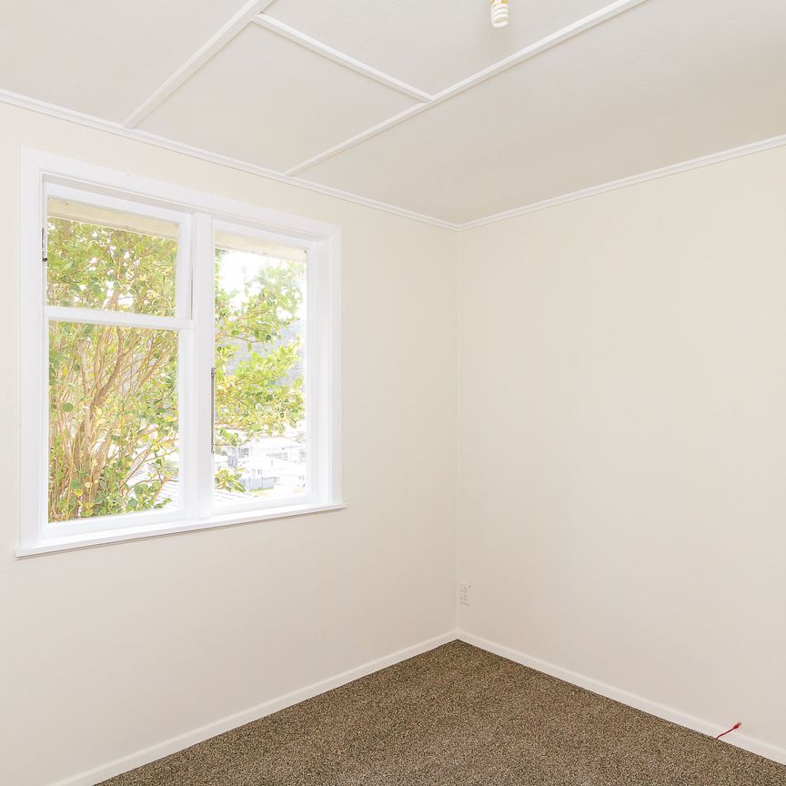 3 Bedrooms, Stokes Valley - Photo 1