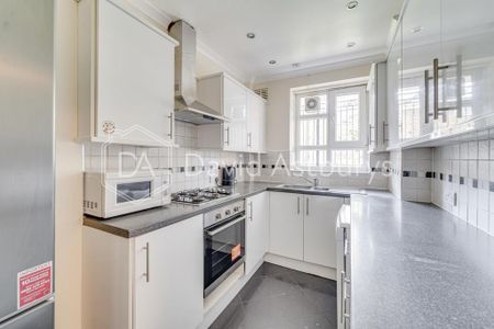 4 bedroom flat to rent - Photo 5