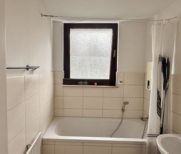 *hell. modern. zentrumsnah* schöne Wohnung mit Balkon in Friedrich-... - Photo 1