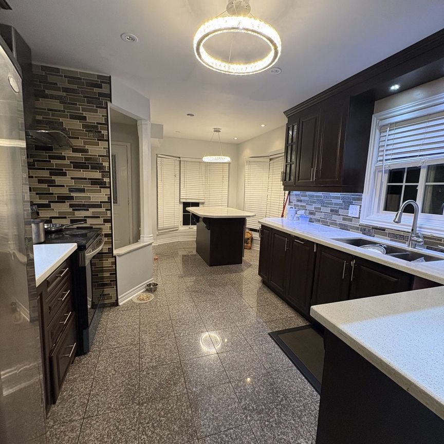 For Lease - 36 Beaumont Drive Unit# Upper, Ajax, Ontario - Photo 1
