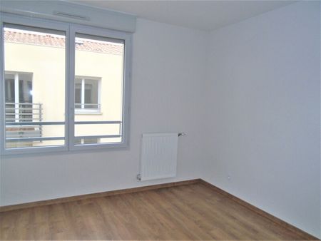 Location Appartement 3 pièces 58m² ST ANDRE DE CUBZAC 33240 - Photo 5