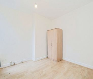 Holly Park Road, London, W7 1LA - Photo 4