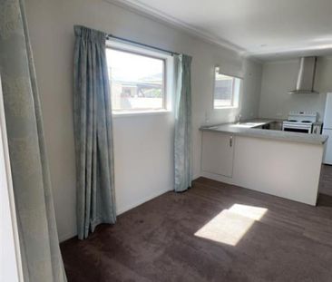 Modern 2-bedroom Flat - Photo 2