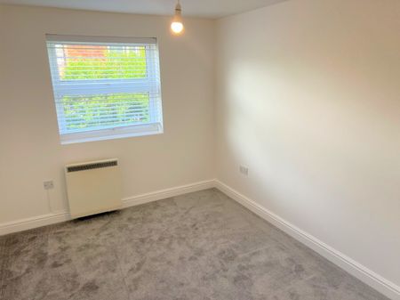 1 bedroom Apartment - COLE GREEN LANE, WELWYN GARDEN CITY. - Photo 3