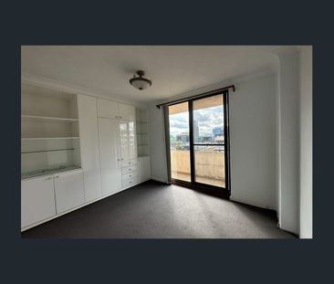 Prime Parramatta Location Opposite Westfield! - Photo 4