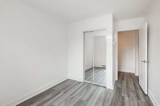 241-323 Rue Blue Haven, Montréal, QC - Photo 1