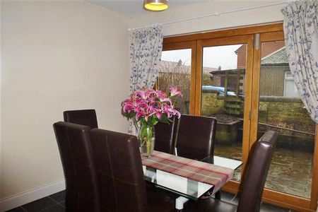 5 bedroom semi-detached house to rent - Photo 5