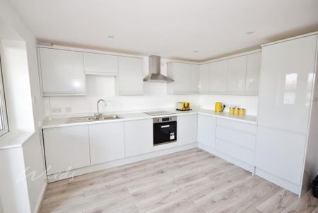 3 bedroom townhouse to rent - Photo 3