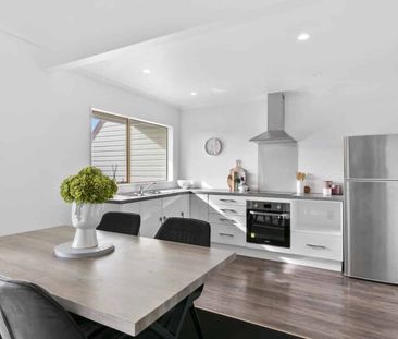 Warm and Sunny 4-Bedroom Home - Photo 3