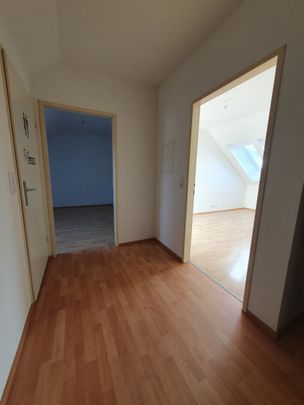 Gemütliche 2-Zimmer-Dachgeschosswohnung - Photo 1