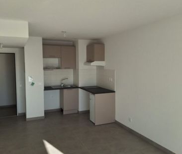 T2 AVEC TERRASSE ET PKG - Photo 2