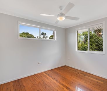 53 Debra Street - Photo 2