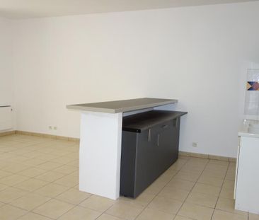 Location Appartement 3 pièces 60m² NIMES 30000 - Photo 2