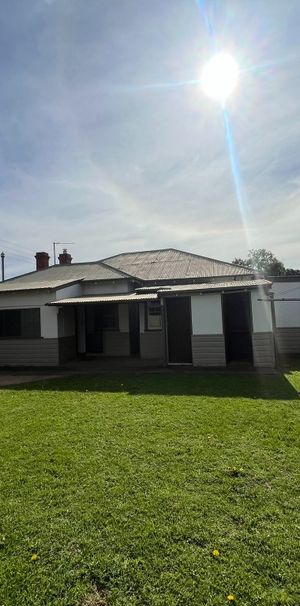 123 Bultje Street, Dubbo NSW 2830 - House For Rent | Domain - Photo 1