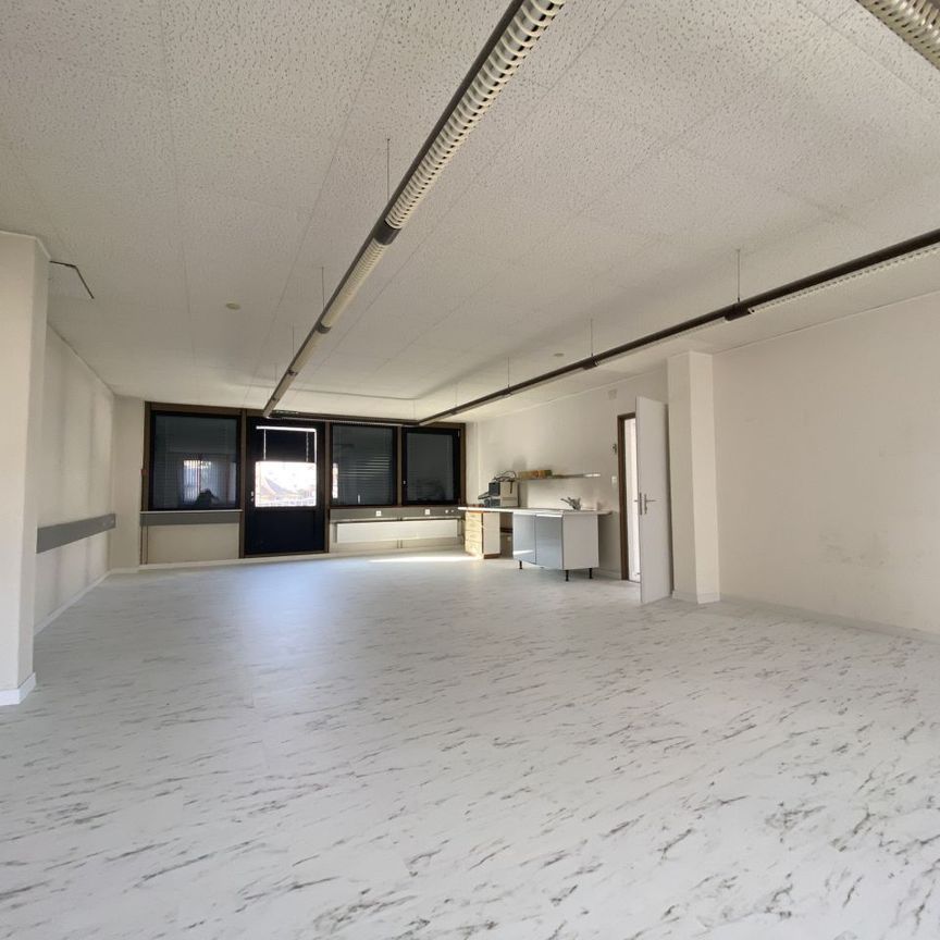 Grand bureau à Neuchâtel / cabinet médical - Foto 1