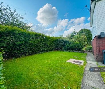 3 bedroom semi-detached house to rent - Photo 2