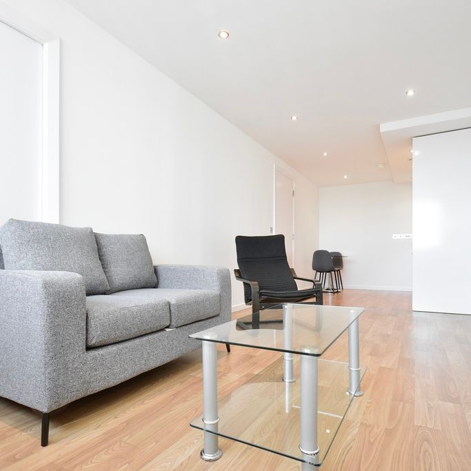 Bridgewater Place, Leeds City Centre - Photo 1