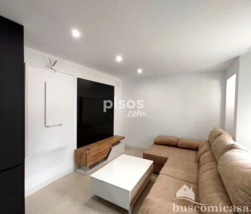 Casa adosada en alquiler en Calle de las Cambroneras - Photo 2