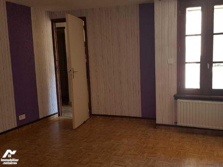 Maison d'habitation comprenant : Au rez-de-chaussée : cuisine aménagée, séjour, salle de bains... - Photo 2